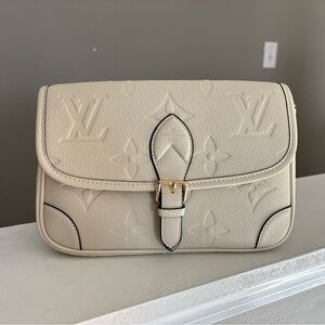 DUPE Louis Vuitton Beige look alike Crossbody Bag with Black Trim